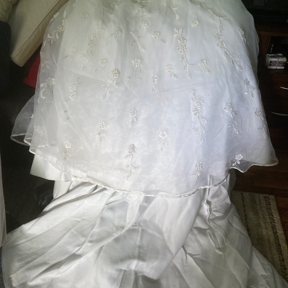 Wedding dress